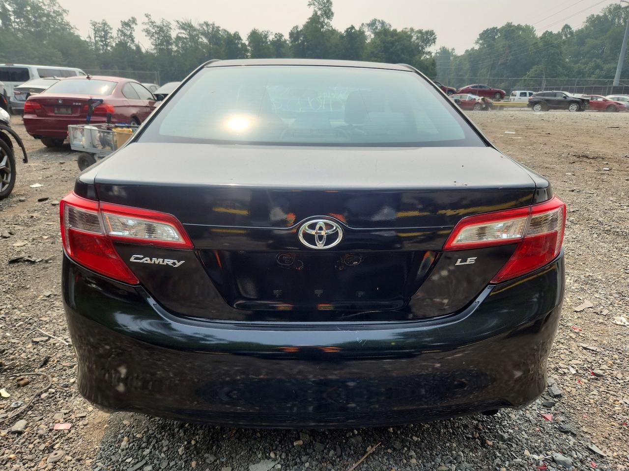 2014 TOYOTA CAMRY
