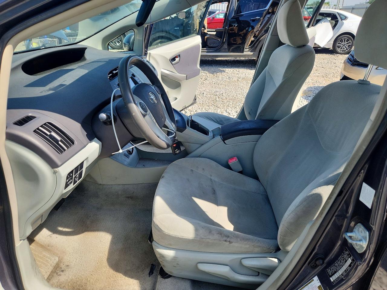 2011 TOYOTA PRIUS