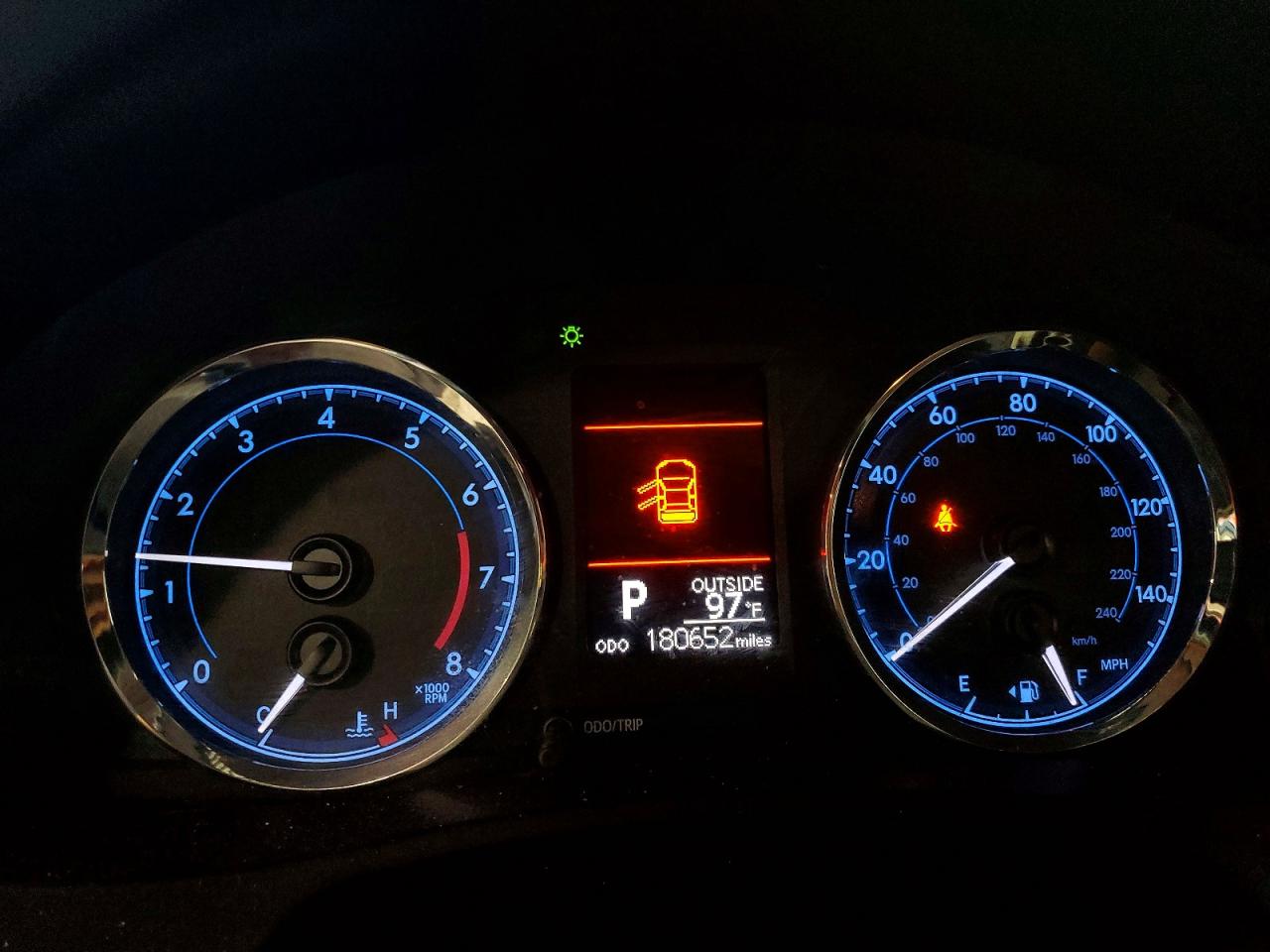 2018 TOYOTA COROLLA