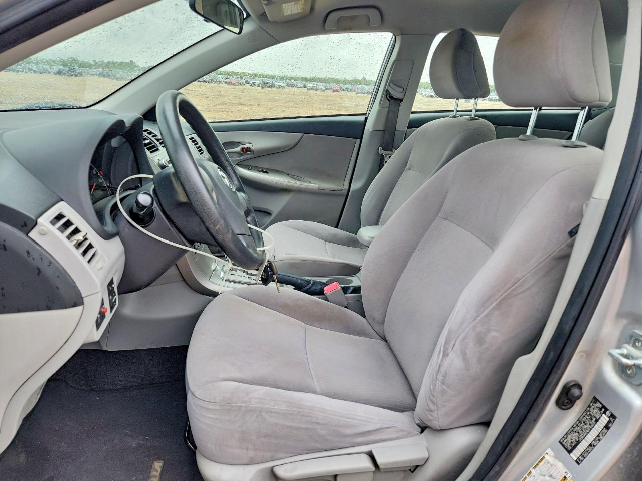 2011 TOYOTA COROLLA