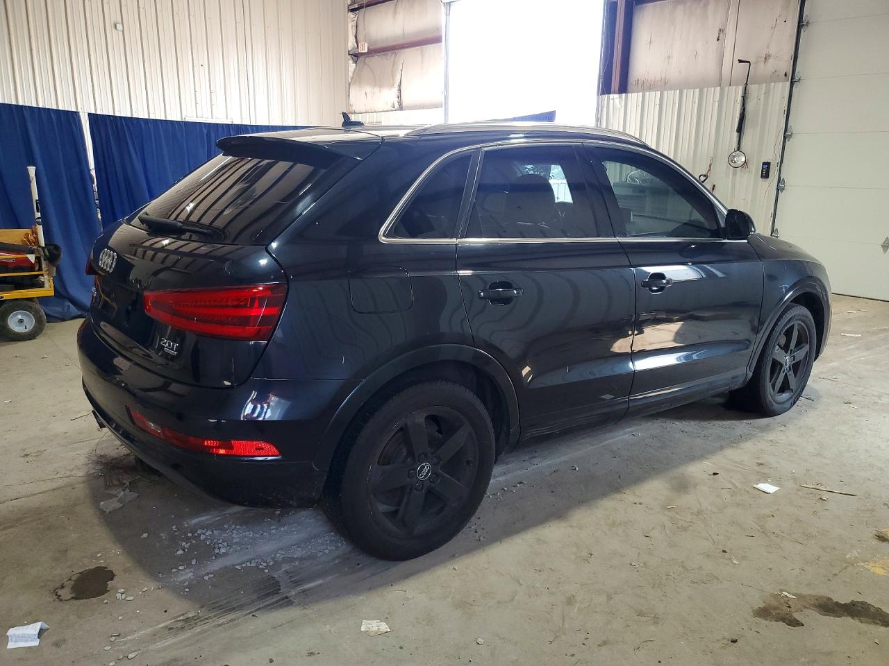 2015 AUDI Q3
