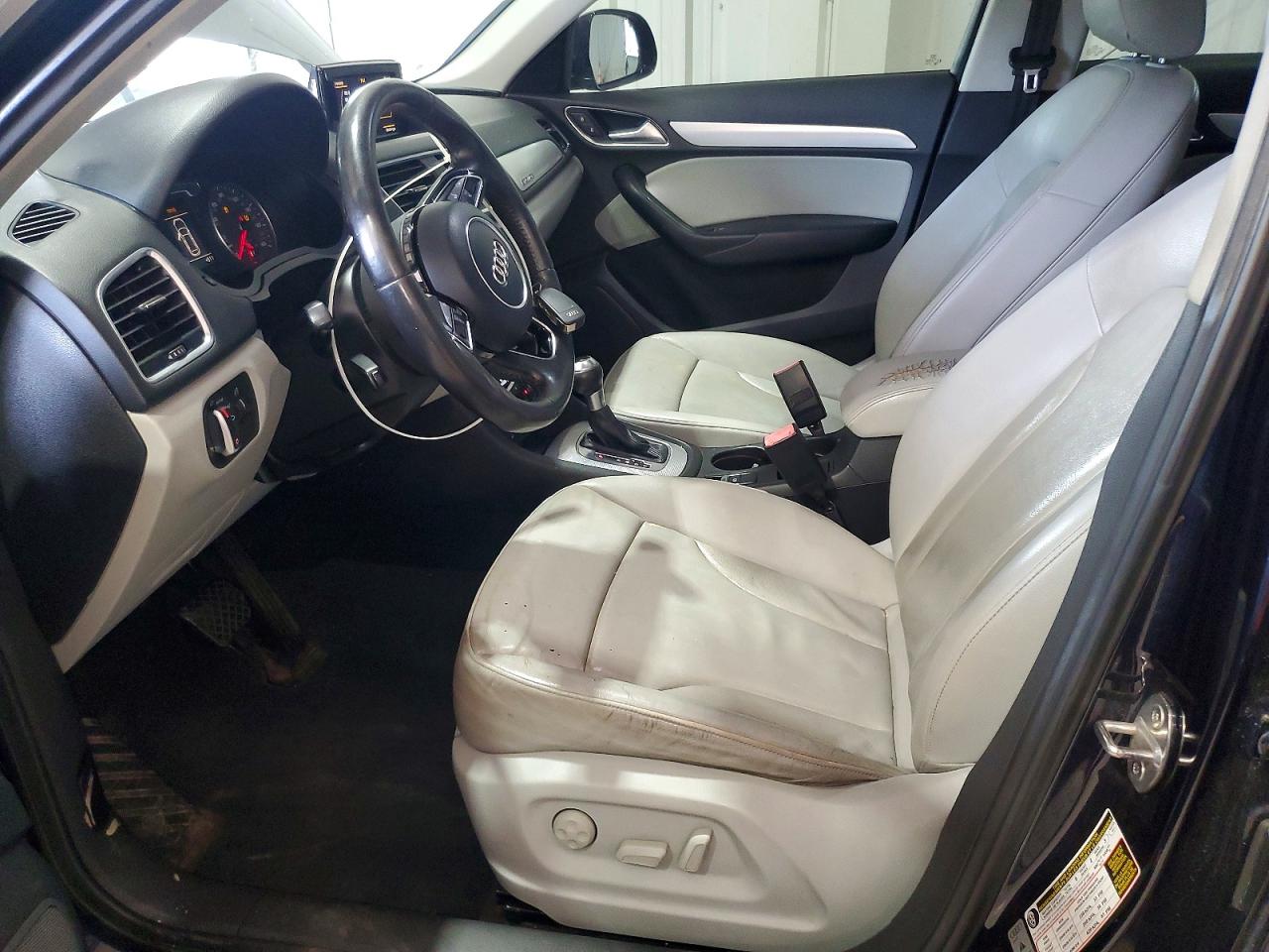 2015 AUDI Q3