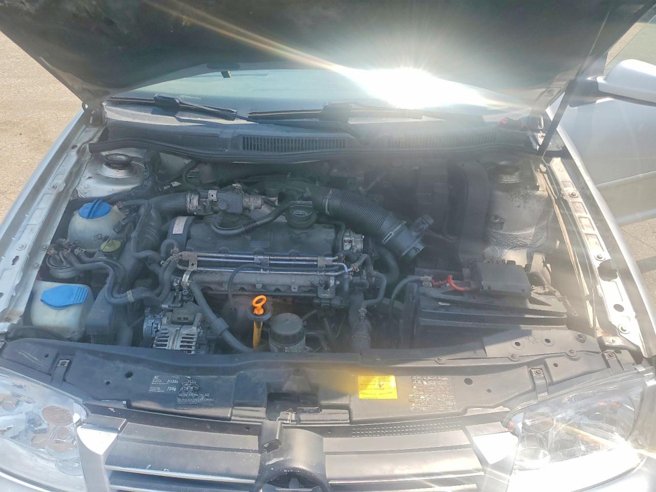 2005 VOLKSWAGEN JETTA