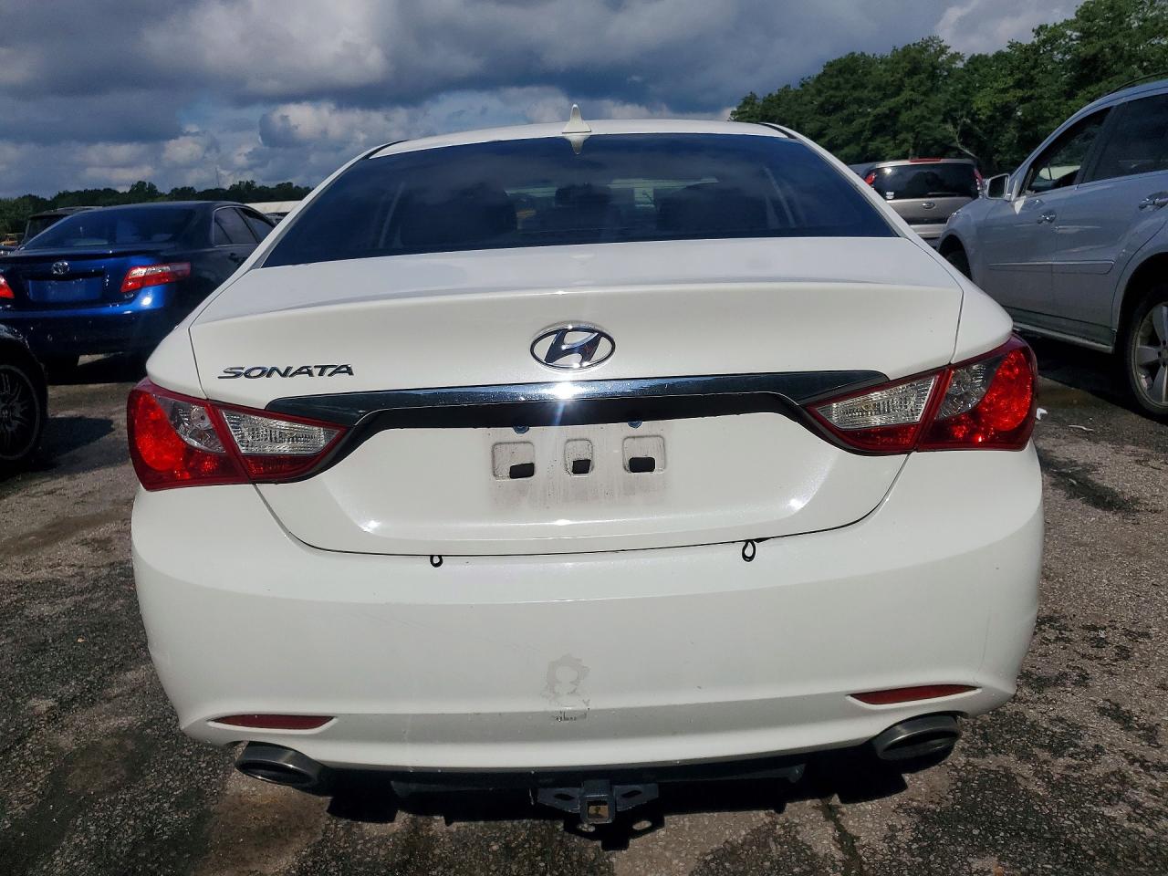 2011 HYUNDAI SONATA