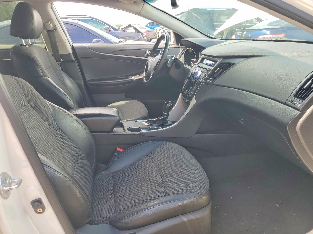 2011 HYUNDAI SONATA