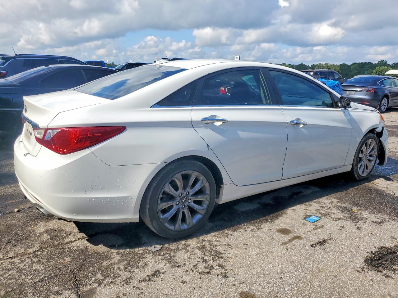 2011 HYUNDAI SONATA