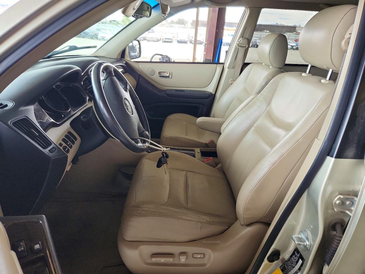 2003 TOYOTA HIGHLANDER