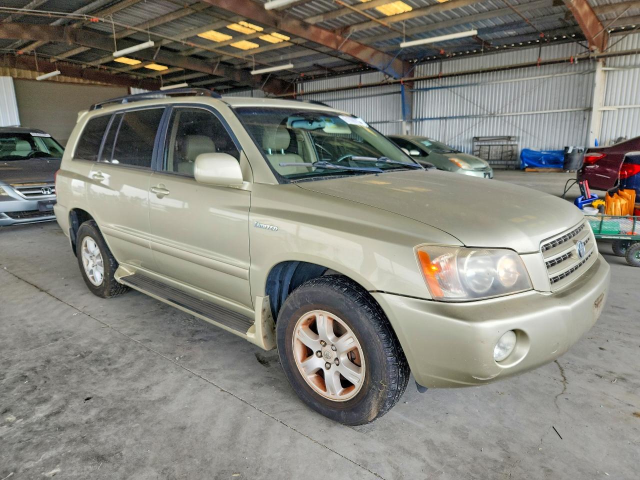 2003 TOYOTA HIGHLANDER