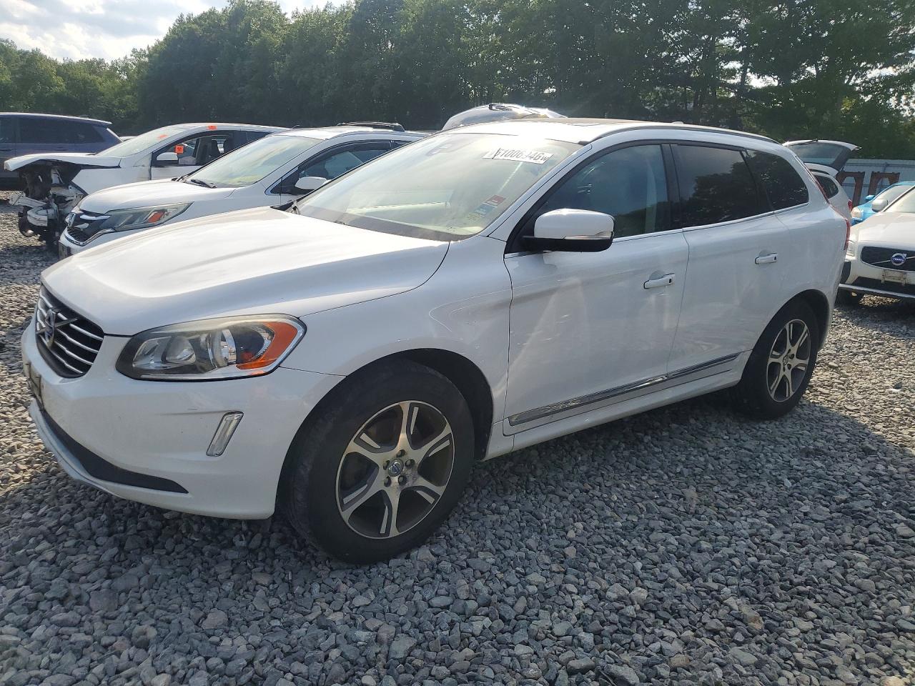2015 VOLVO XC60