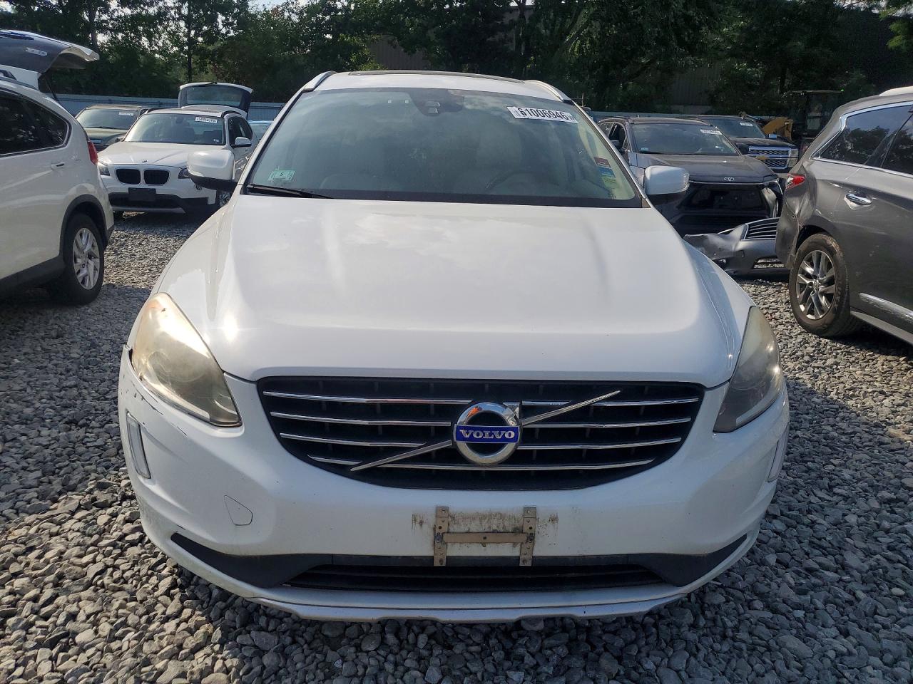 2015 VOLVO XC60