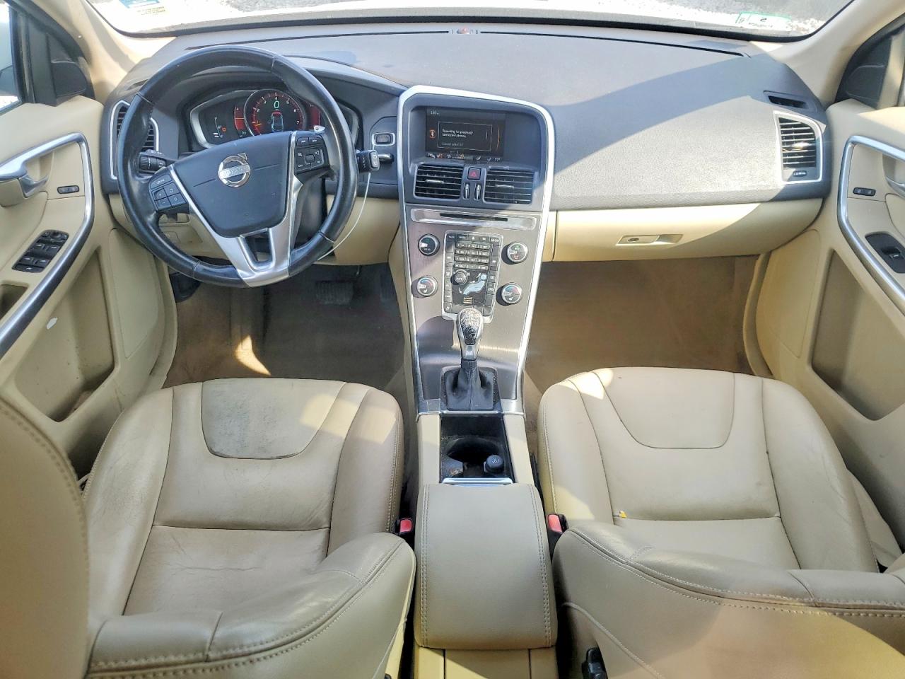 2015 VOLVO XC60