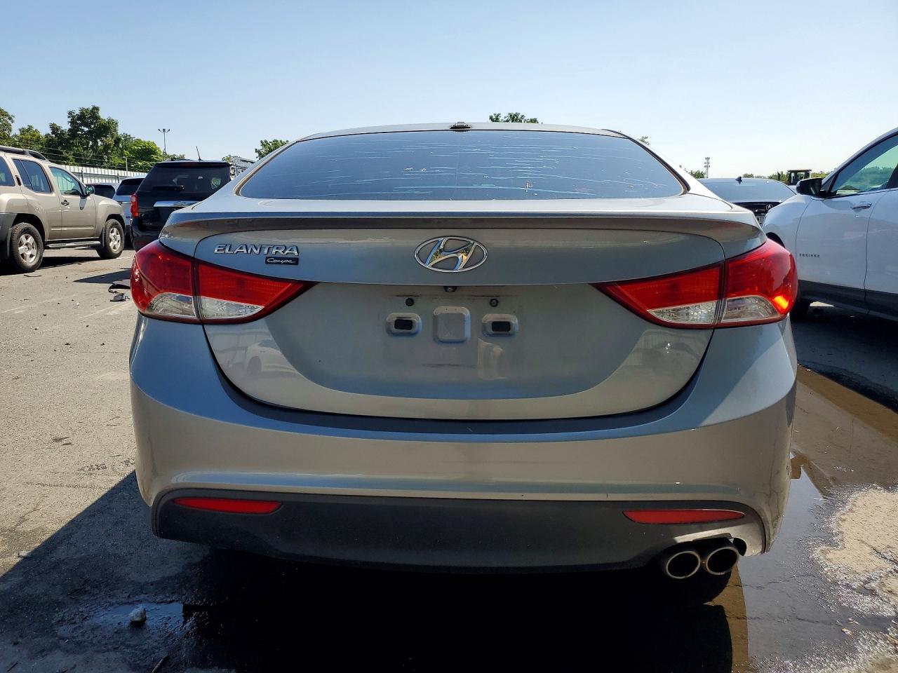 2013 HYUNDAI ELANTRA