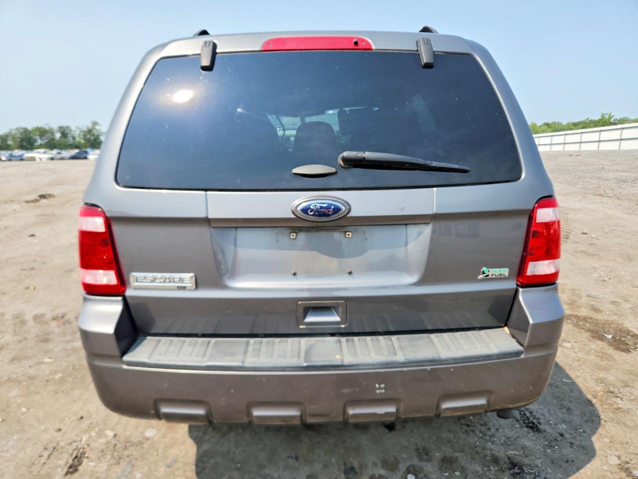 2011 FORD ESCAPE