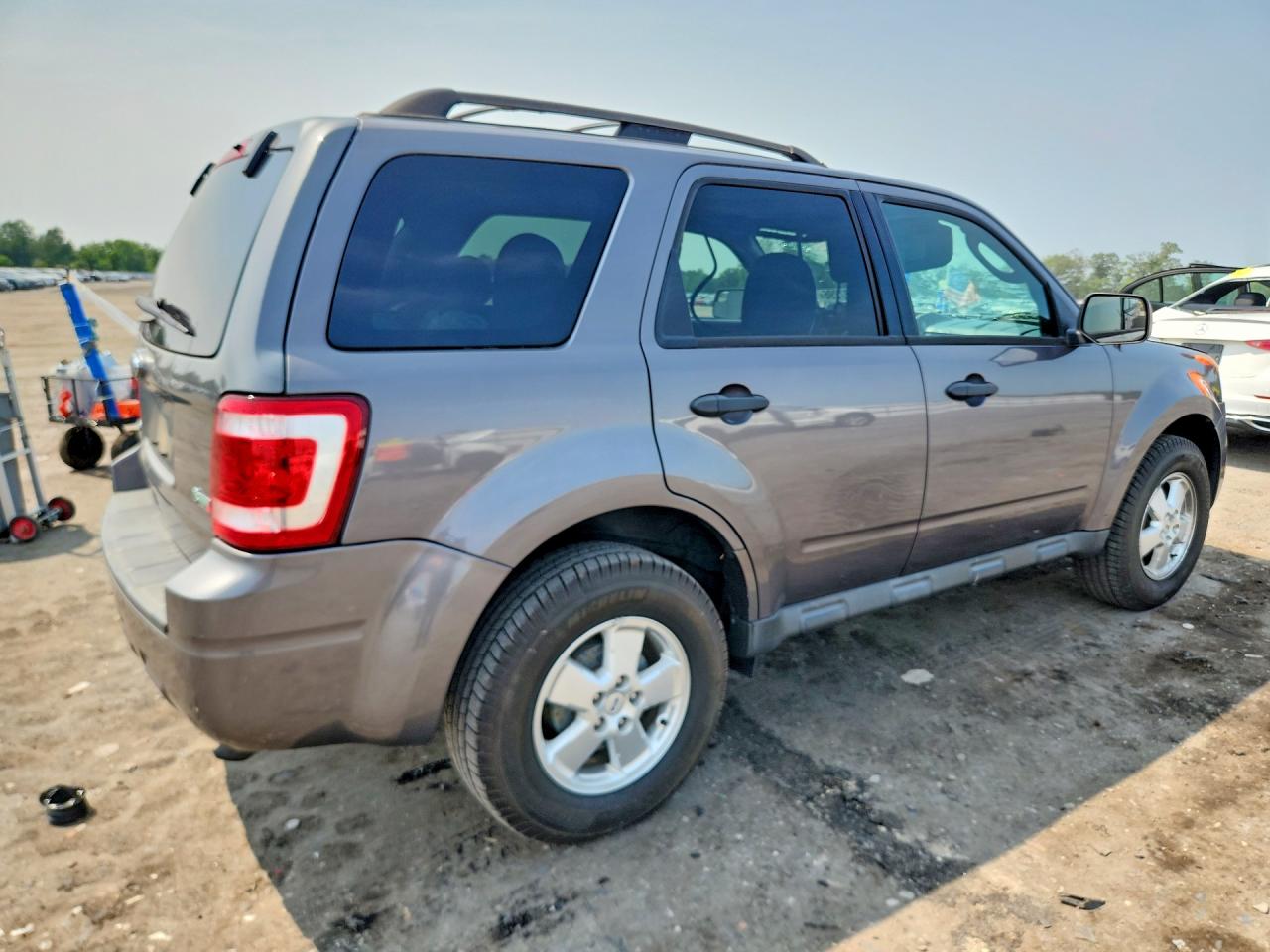 2011 FORD ESCAPE