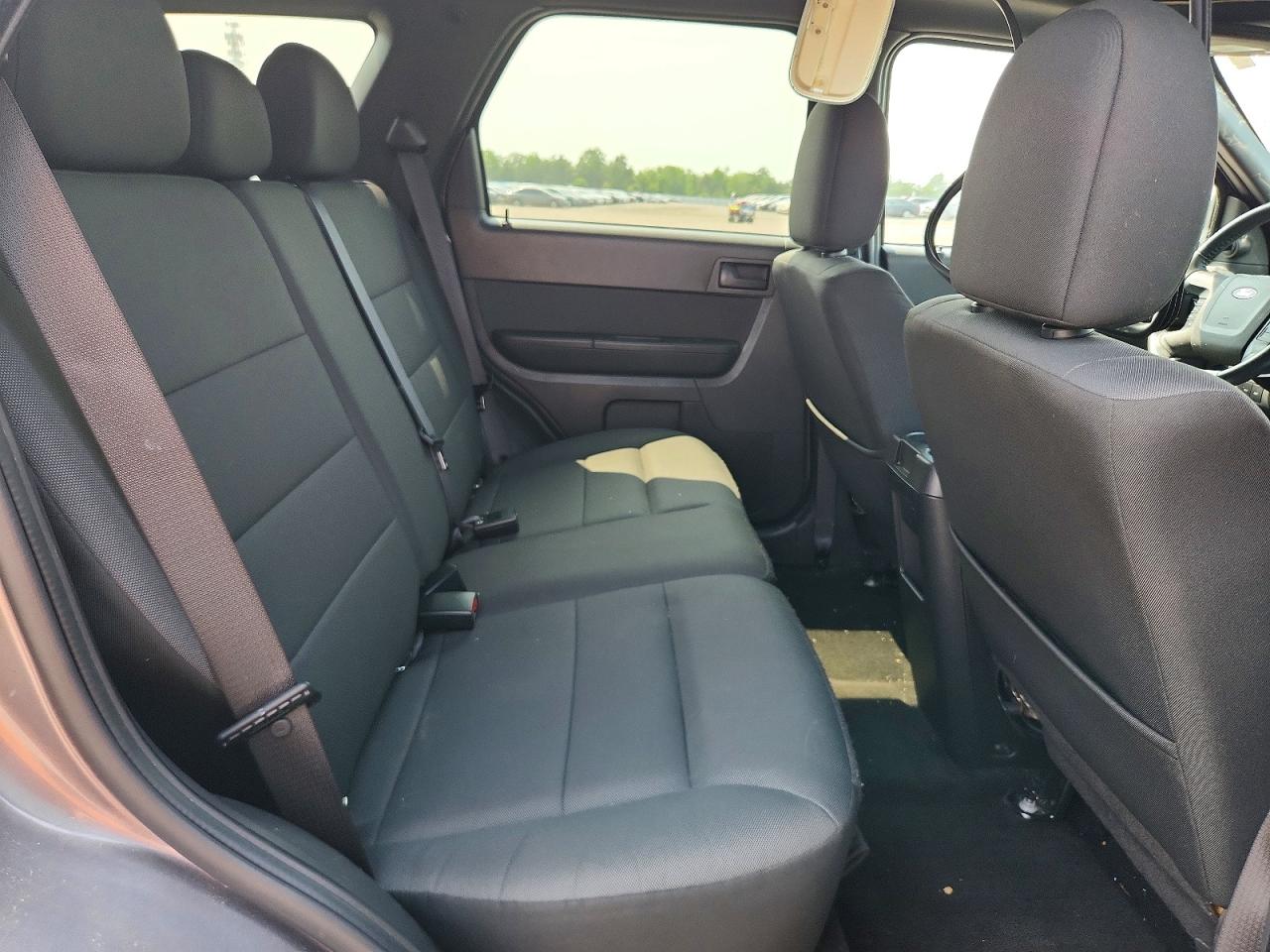 2011 FORD ESCAPE