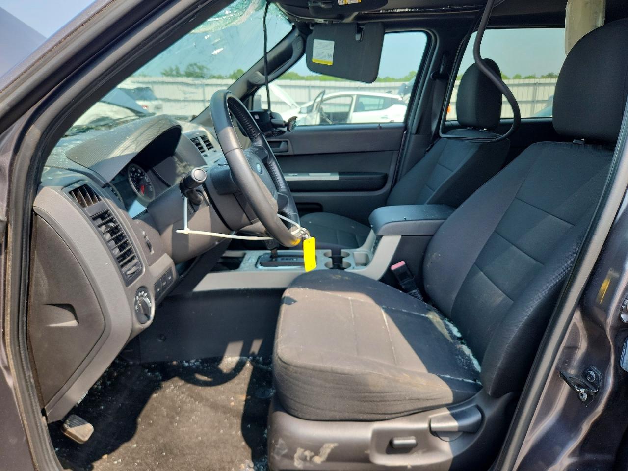 2011 FORD ESCAPE