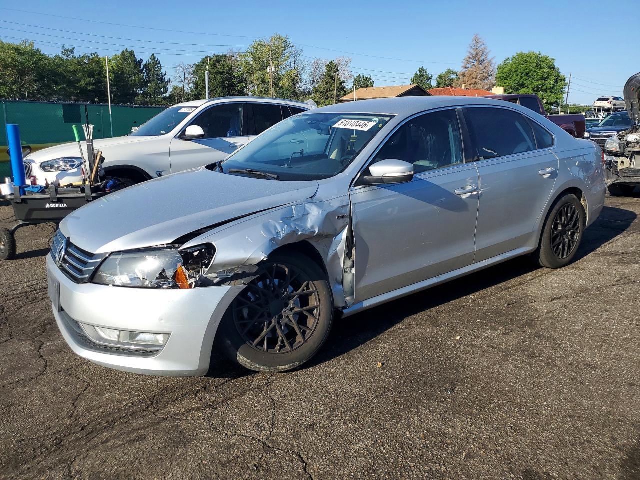 2015 VOLKSWAGEN PASSAT