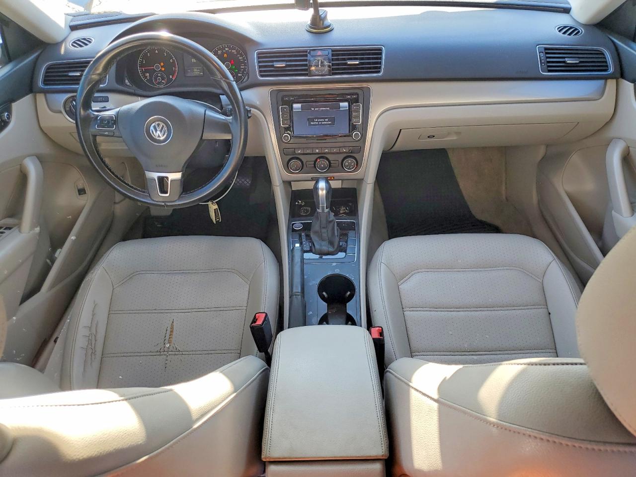 2015 VOLKSWAGEN PASSAT