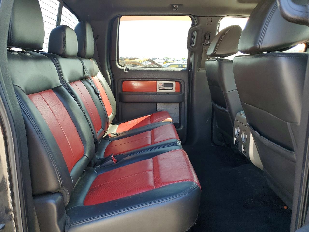 2011 FORD F150
