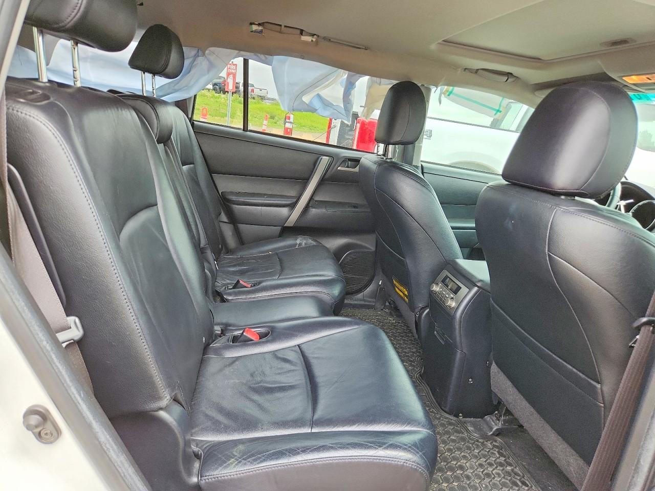 2009 TOYOTA HIGHLANDER