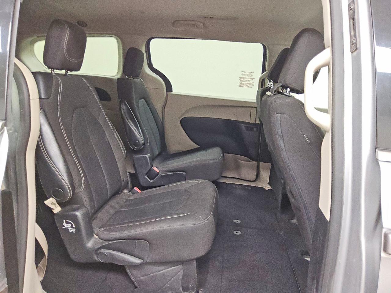 2021 CHRYSLER MINIVAN