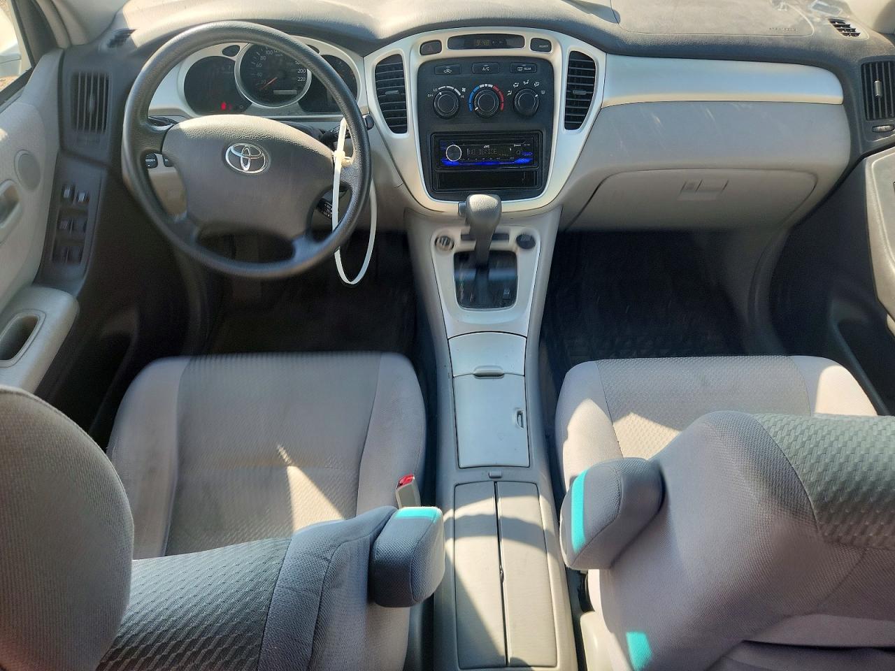 2005 TOYOTA HIGHLANDER