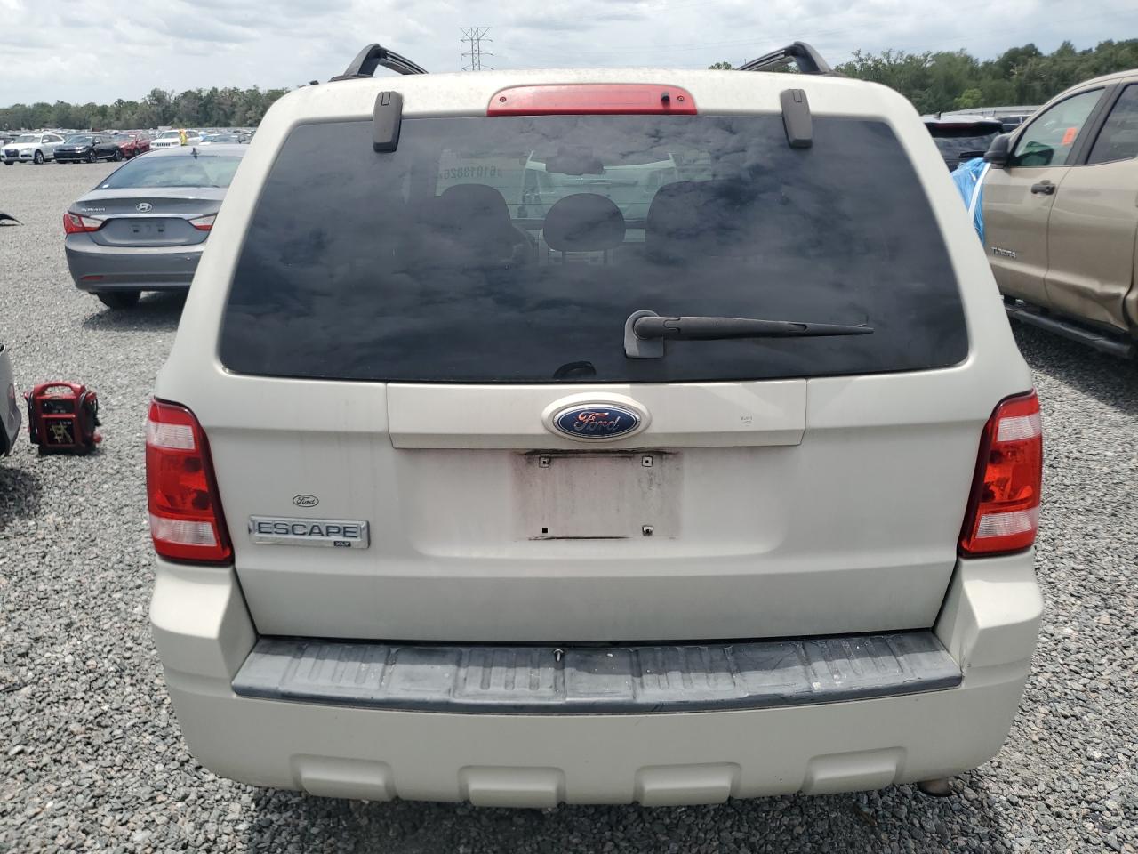2009 FORD ESCAPE