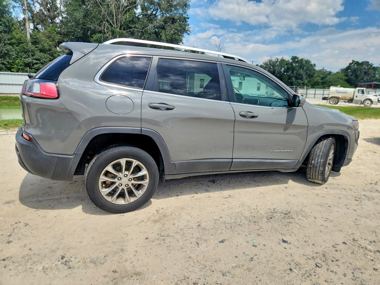 2020 JEEP CHEROKEE