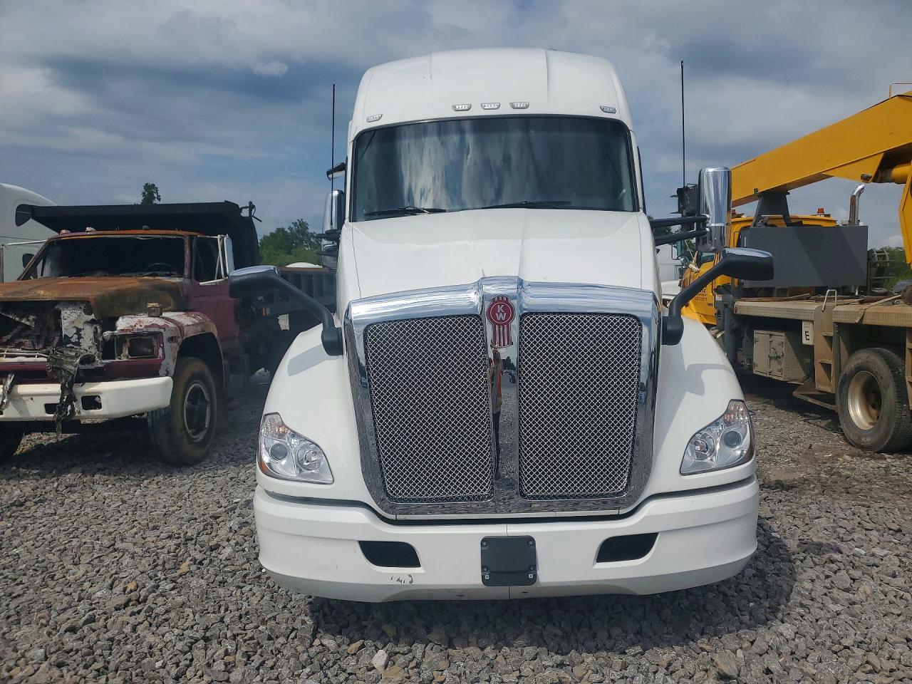 2021 KENWORTH T680