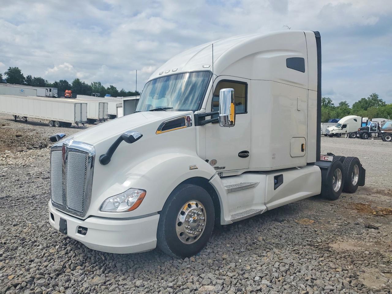2021 KENWORTH T680