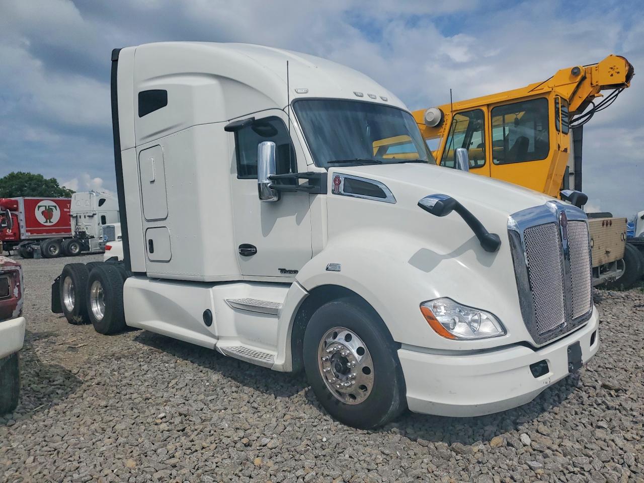 2021 KENWORTH T680