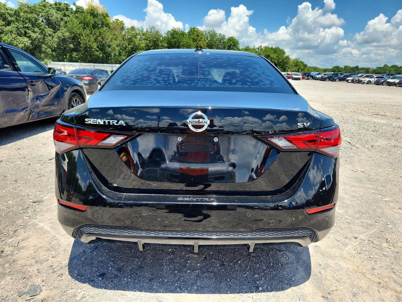 2023 NISSAN SENTRA