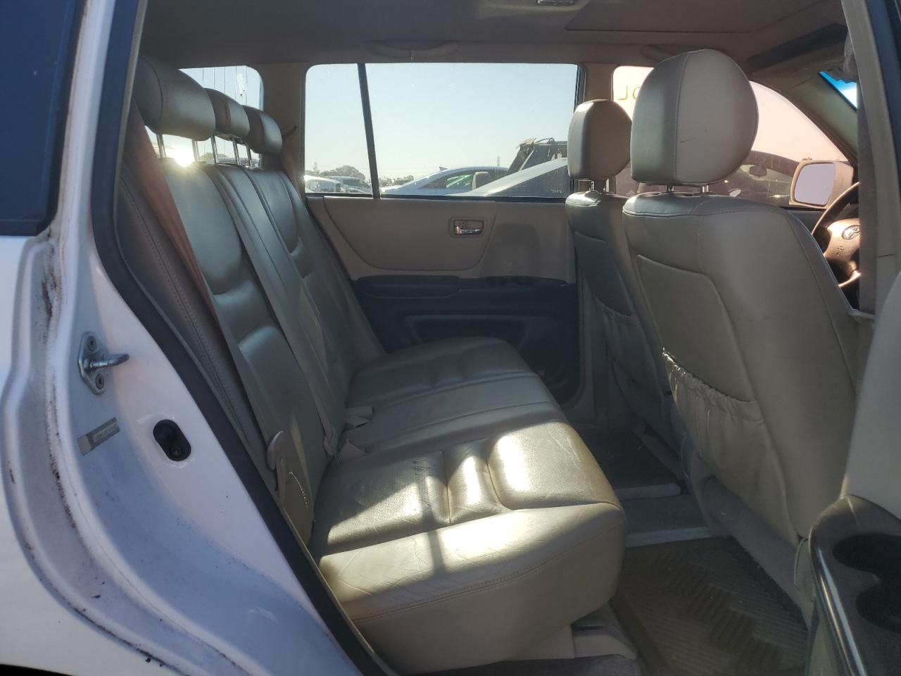 2001 TOYOTA HIGHLANDER