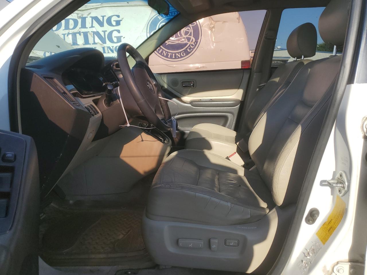 2001 TOYOTA HIGHLANDER