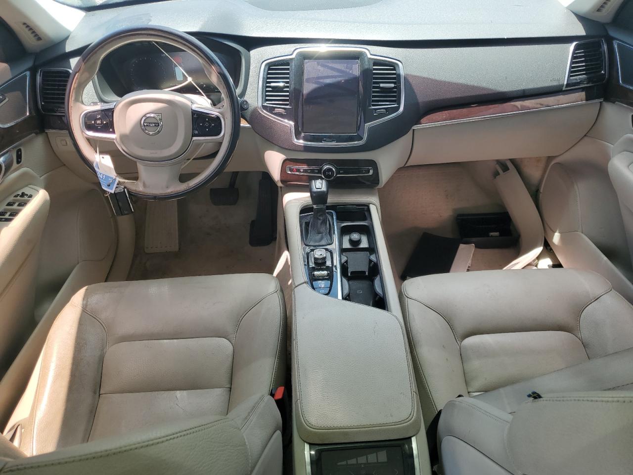 2016 VOLVO XC90