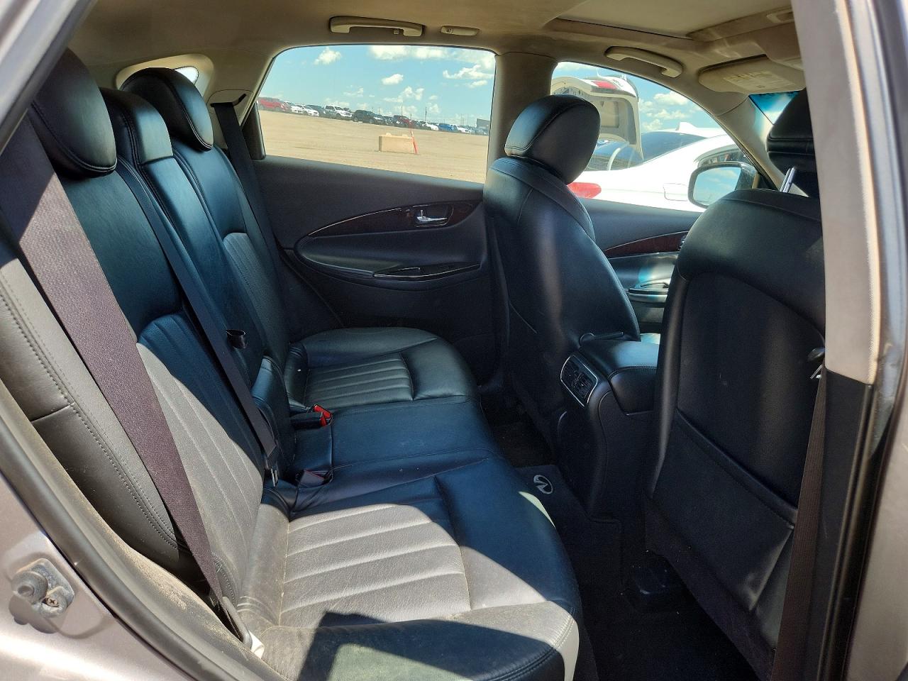 2010 INFINITI EX35