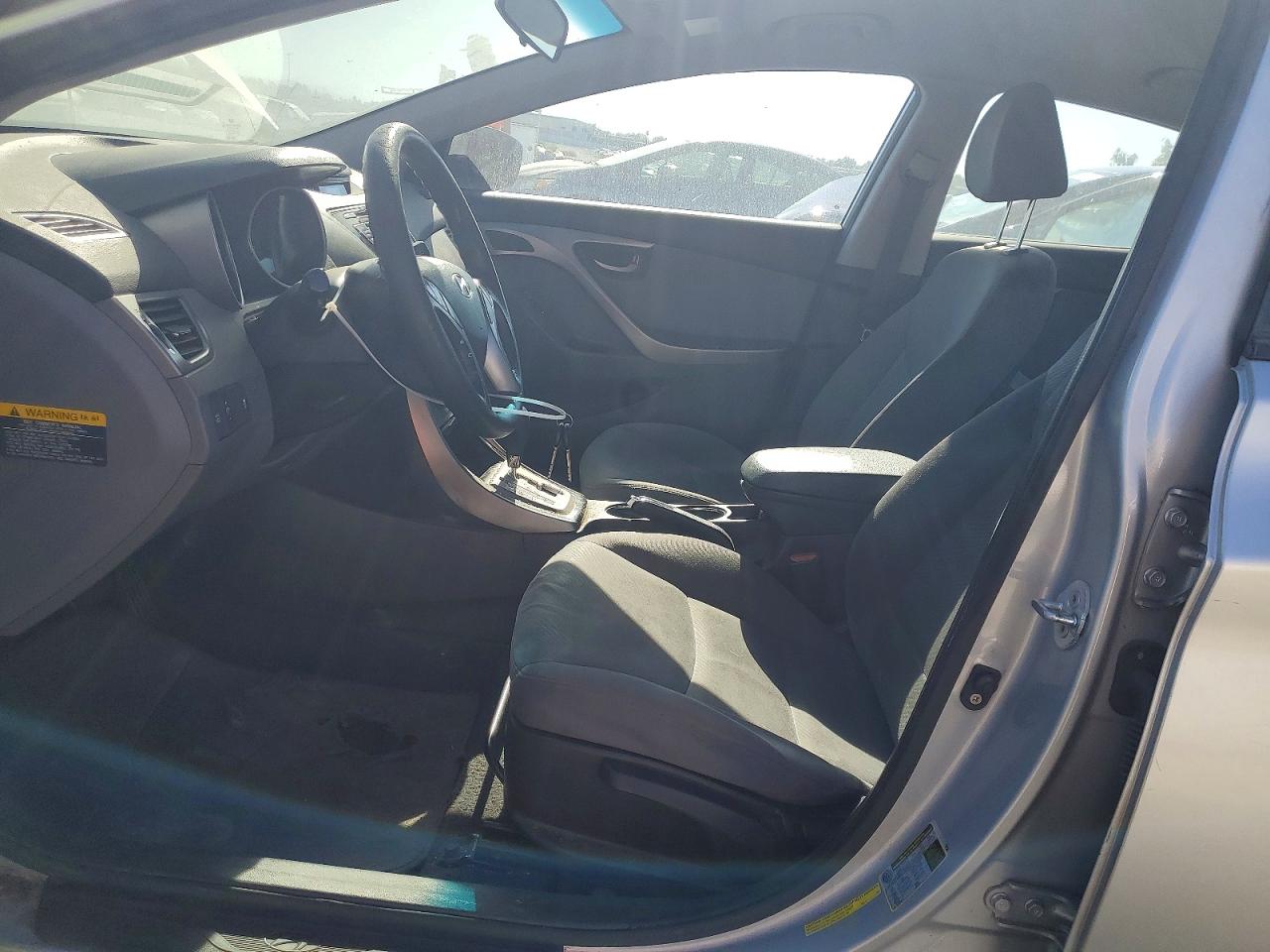 2013 HYUNDAI ELANTRA