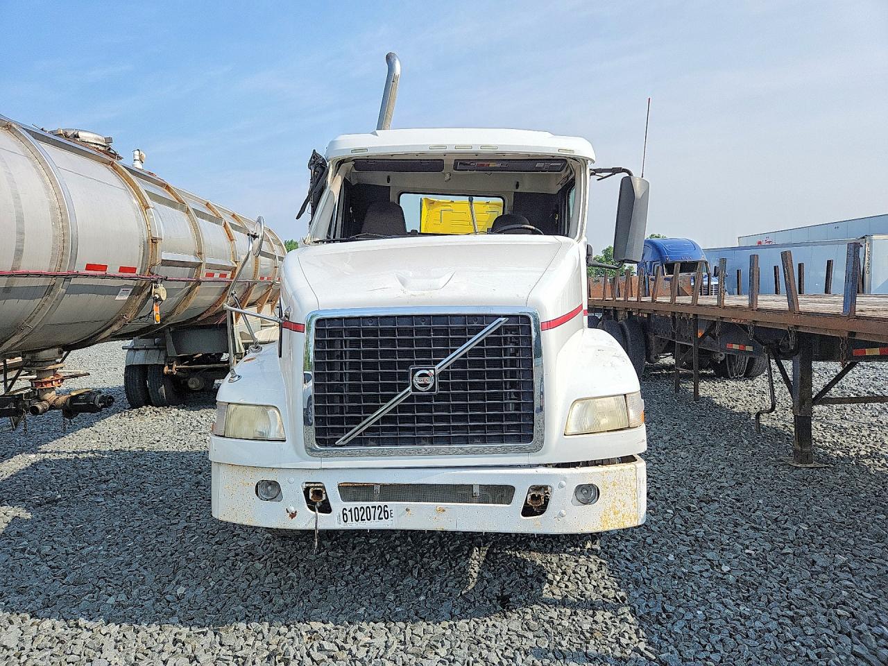 2012 VOLVO VN