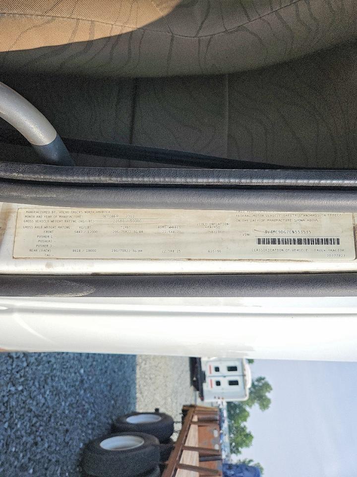 2012 VOLVO VN