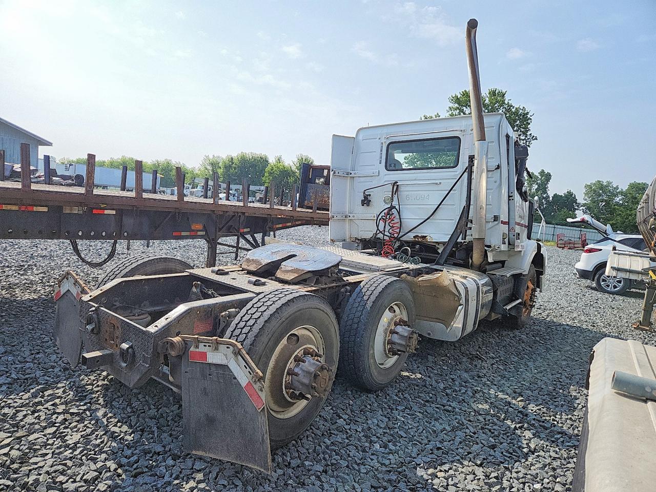 2012 VOLVO VN