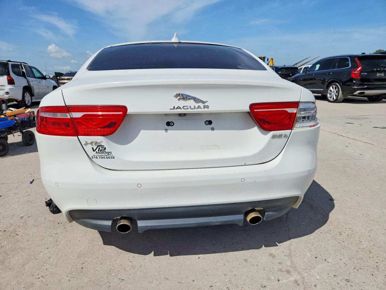 2019 JAGUAR XE