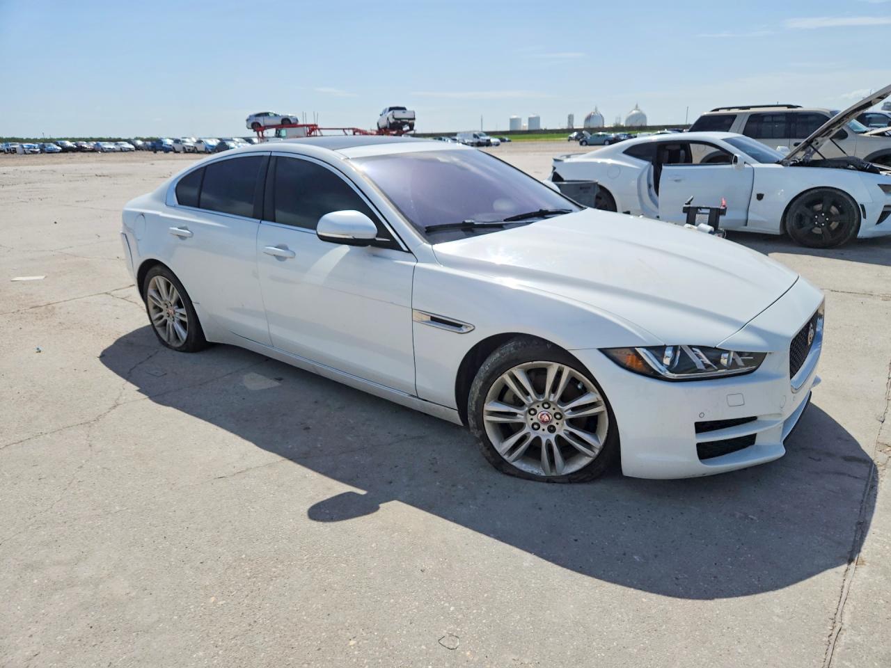 2019 JAGUAR XE