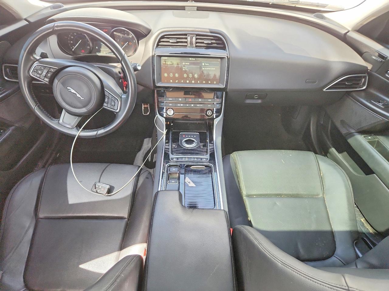 2019 JAGUAR XE