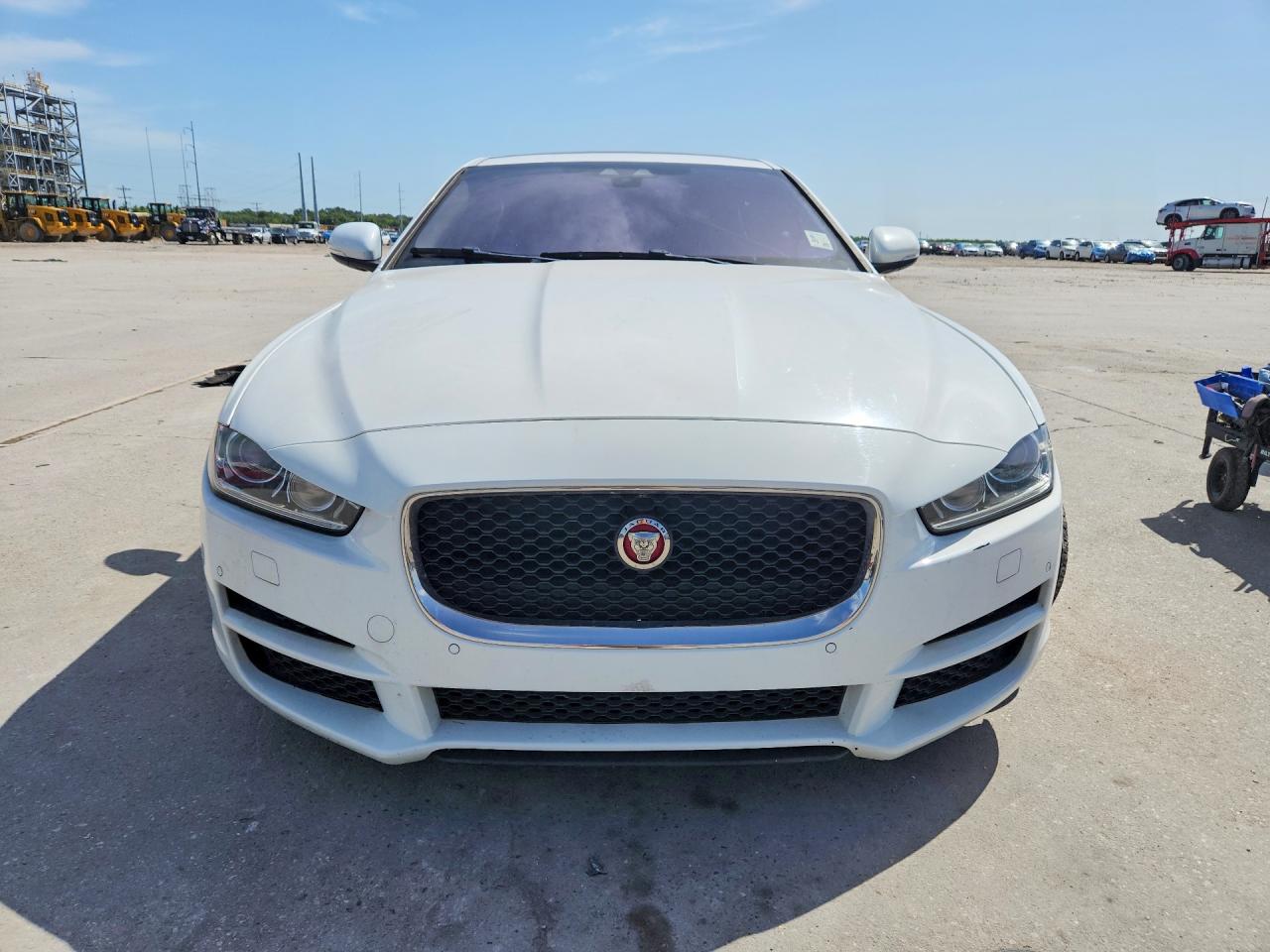 2019 JAGUAR XE