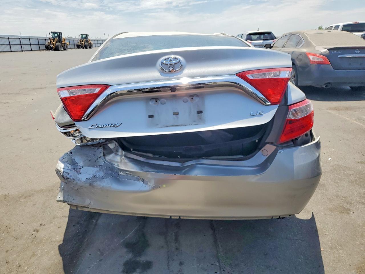2016 TOYOTA CAMRY