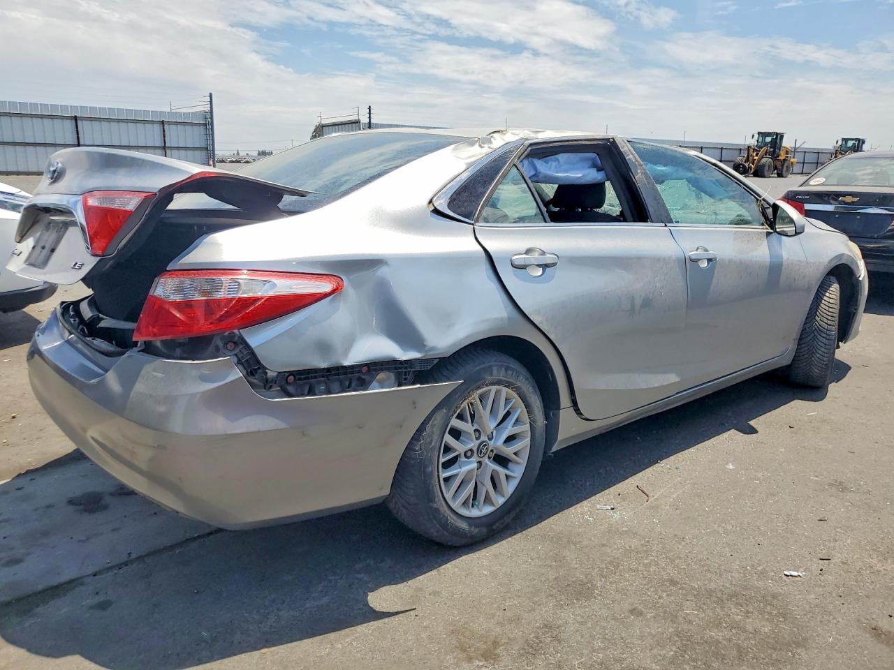 2016 TOYOTA CAMRY