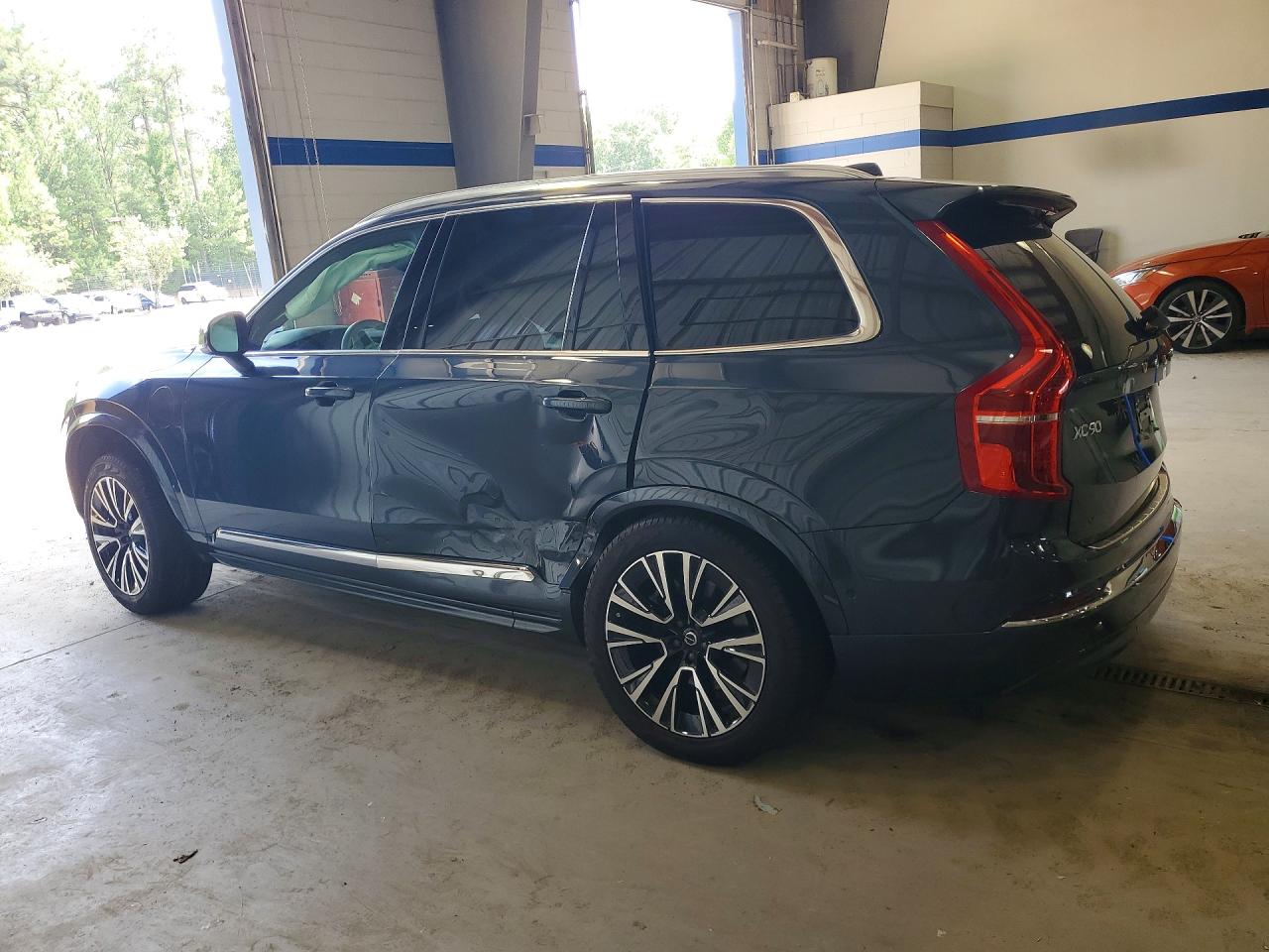 2025 VOLVO XC90