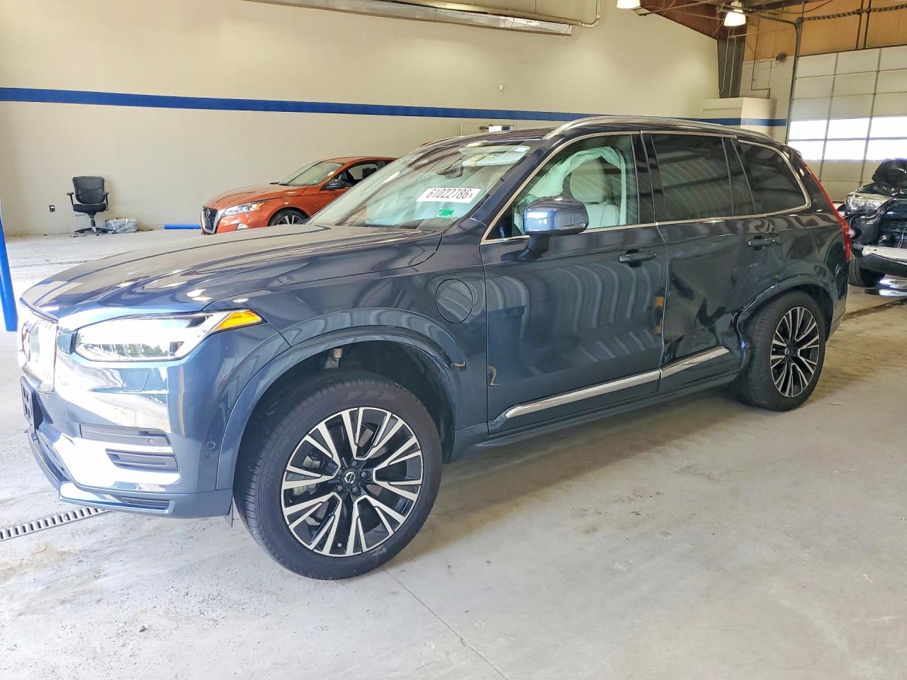 2025 VOLVO XC90