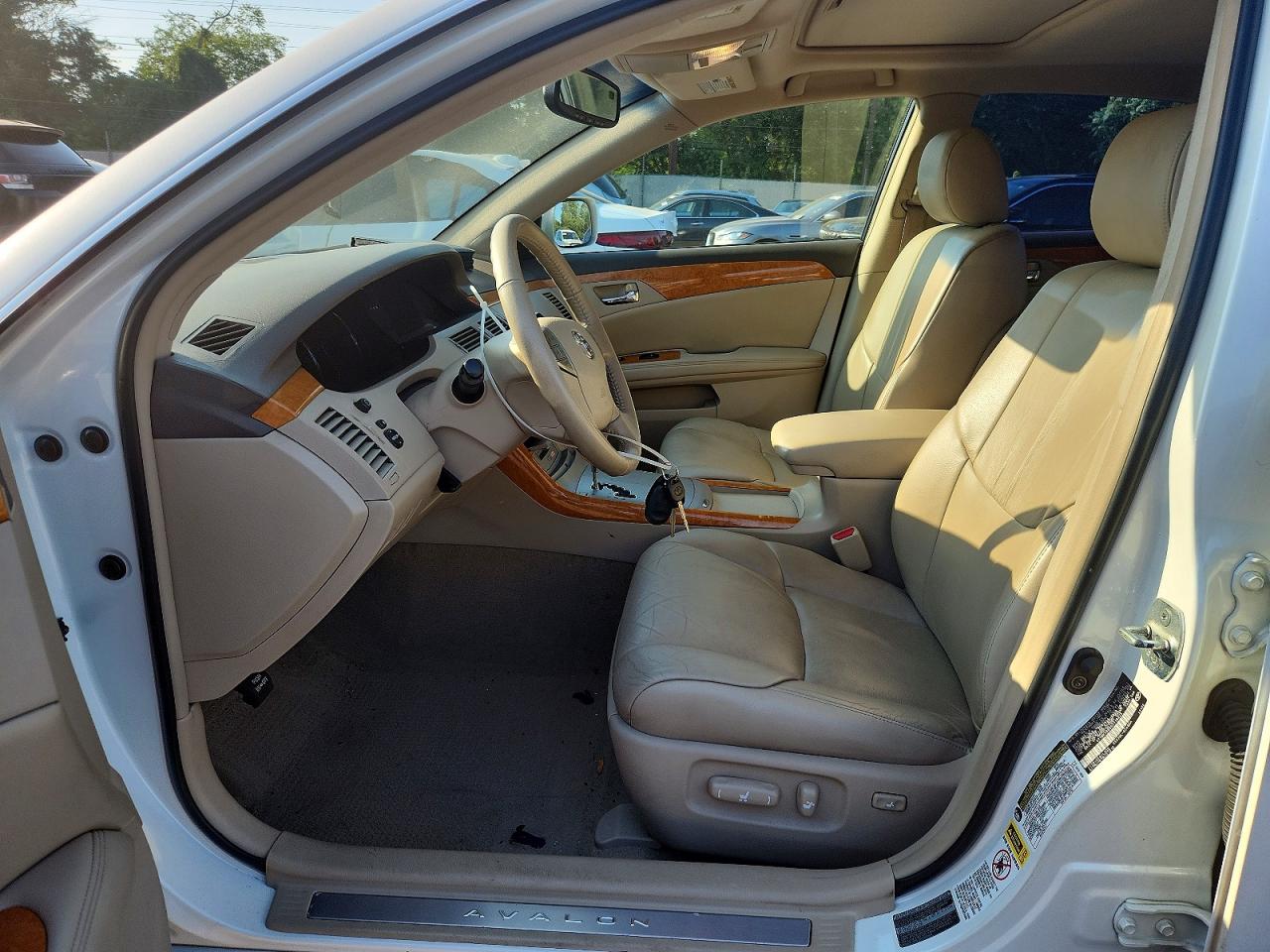 2006 TOYOTA AVALON