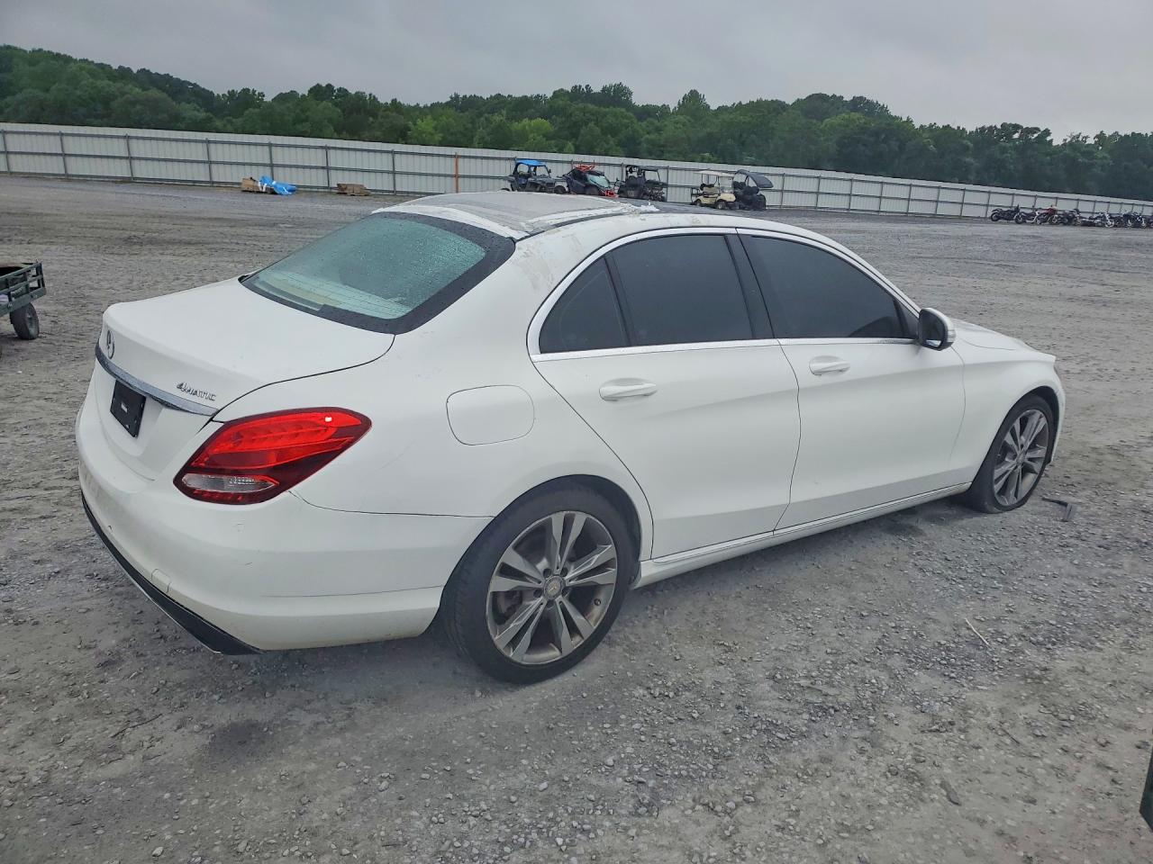 2015 MERCEDES-BENZ C-CLASS